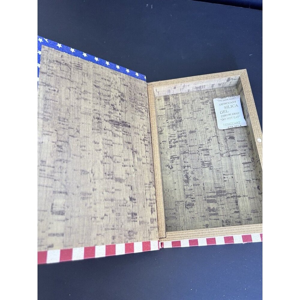 " Land Of Liberty" Hide Away Book - Picture 6 of 10